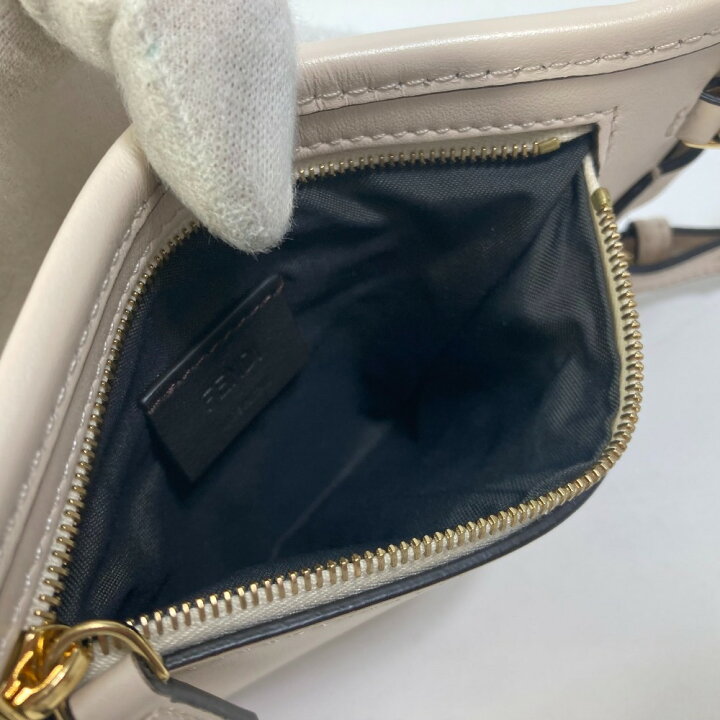 楽天市場】FENDI フェンディ 7AS131 スマホケース ズッカ ロゴ フォン 