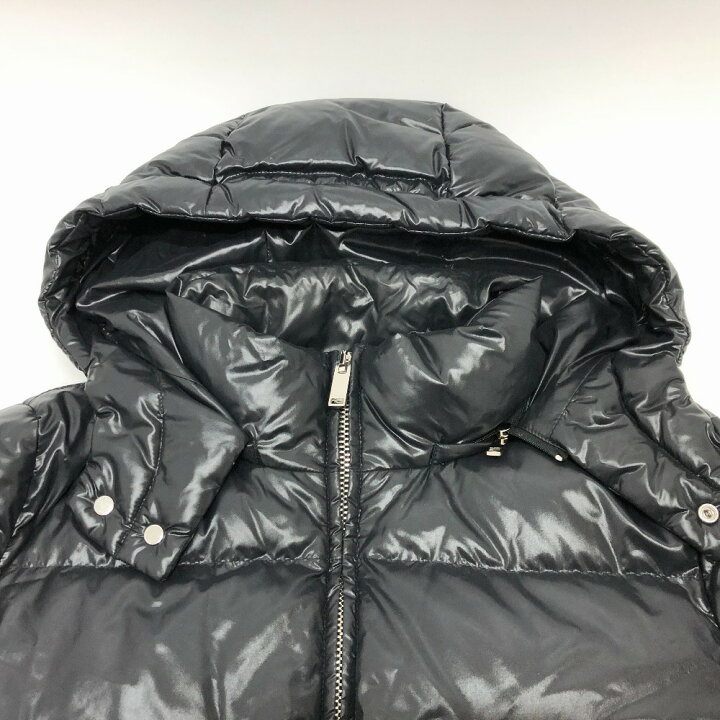 楽天市場】VALENTINO ヴァレンティノ UV0CNA3165M VLTNロゴ ショート丈 