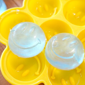 インスタ映えする、スマイル型の石鹸が作れます。スマイル型シリコン製 ソープモールド(手作り石鹸 MPソープ グリセリンソープ コールドプロセス石鹸)