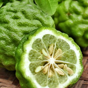 ダントツの人気!高品質なイタリア産。ベルガモット(Bergamot)10ml天然100%のエッセンシャルオイル(精油)(手作り石鹸 香水 バスボム バスソルト アロマペンダント サシェ ディフューザー