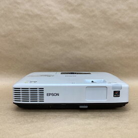 【中古】 ランプ使用555時間 エプソン ビジネスプロジェクター EB-1720 3000ルメーン D-SUB USB-Bケーブル リモコン ソフトケース 送料 無料 14時までの ご注文 即日発送
