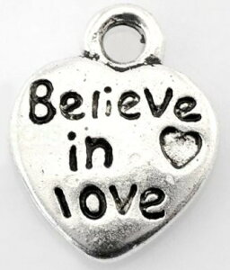 nbs[ACeIlove100ANZT[`[Believe in loveAeB[NVo[J[܂Ƃߔo^Cf[̓MtgbsO ~j`[12mm×10mm