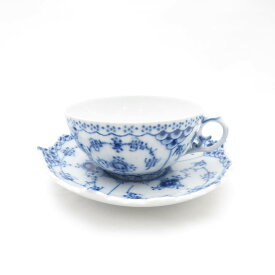 美品 ROYAL COPENHAGEN ロイヤルコペンハーゲン ブルーフルーテッド フルレース 081/082 ティーカップ＆ソーサー 1客 SY12539A1 【中古】