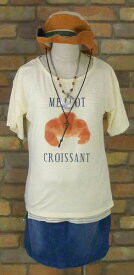 『merlot』〜ブレッド〜パン工房☆クロワッサン☆★半袖Tシャツ(ライトイエロー)(春・夏) レディース トップス 女性 半袖 Tシャツ クリーム色 朝食 ランチ 【merlot(メルロー)】 メルロー