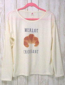 『merlot』〜パン工房★おいしそう♪クロワッサンプリントワイド幅の長袖カットソーTシャツ(ライトイエロー(クロワッサン))(春・夏・秋) レディース 女性 トップス プルオーバー 長袖 Tシャツ ランチ 朝食 ライトベージュ　おやつ　ブレッド 【merlot(メルロー)】 メルロー