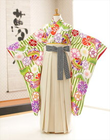 【レンタル】袴レンタル 小学生 女の子 小学校卒業式 h0927 選べる袴サイズ フルセット ジュニア 着物レンタル 卒業式 卒業袴 12歳 13歳 6年生 小学生 女子 人気 レトロ モダン かわいい 発表会 イベント 緑ストライプに春彩りの縁起花