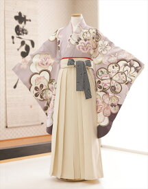 【レンタル】袴レンタル 小学生 女の子 小学校卒業式 h0996 選べる袴サイズ フルセット ジュニア 着物レンタル 卒業袴 12歳 13歳 6年生 女子 人気 レトロ かわいい 発表会 イベント フォトブックプレゼント 2024 「撫子」ブランド くすみ紫吉祥華×クリーム袴