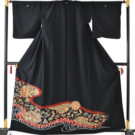 【★黒留袖・留袖のフルセットレンタル★】【留袖　レンタル】（レンタル留袖）（黒留袖レンタル）　【レンタル　黒留袖】【黒留袖　レンタル】【貸衣装】【結婚式】【留袖フルセット】☆新品足袋プレゼント☆【女性和服】【母親】赤流水かなこ宝　1.80