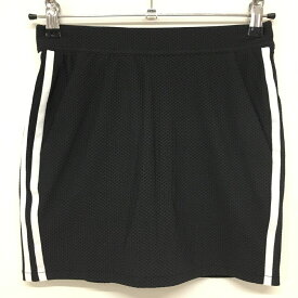 【超美品】アディダス スカート 黒×白 凹凸生地 サイド3ライン 内側インナーパンツ レディース S ゴルフウェア adidas