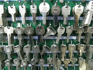 その他のディンプルシリンダー追加コピーキー 合鍵 【シリンダー購入時限定 1本単位】玄関 ドア 扉 修理 補修 交換 部品 パーツ