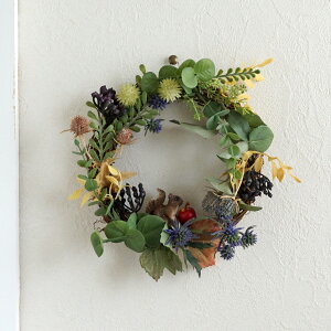 小さな 秋のリース 直径約20cm 玄関 ドア 飾り フェイク 木の実 どんぐり リス 小さめ リース ギフト インテリア 【送料無料 ※北海道・沖縄除く】