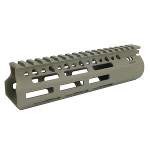 BCM �n���h�K�[�h MCMR M-LOK �A���~������ M4/AR15�p [ �t���b�g�_�[�N�A�[�X / 7�C���` ] �č��� Bravo Company Manufacturing �u���{�[�J���p�j�[MFG �A�����J�� Made in USA Gunfighter M���b�N Free Float Handguard �K