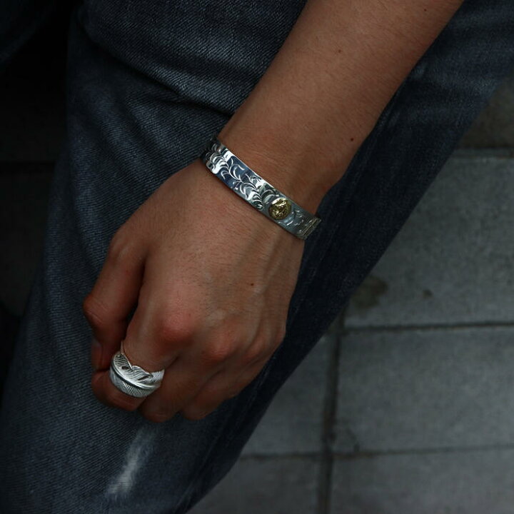 楽天市場】【オーダーアイテム】アラベスク平打ちバングルK18ウルフ  