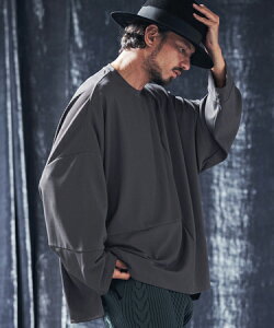 �yANGENEHM(�A���Q�l�[��)�zRipple fabric switching design oversized cutsew �v���I�[�o�[(AG03-057ace)