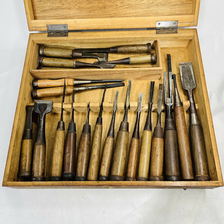 楽天市場】【中古】宮大工 鑿ノミ22本セットほぼ在銘 叩きノミ20本突き 