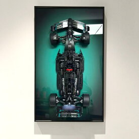 Sungvool レゴテクニック メルセデスAMG F1 W14 Eパフォーマンス 42171 用ディスプレイウォールボード，壁掛け式 - 空間を最大限活用，アルミニウム合金フレーム耐荷重設計，大人向け装飾アート