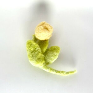 チューリップの羊毛ブローチ fb-24 【 ブローチ 羊毛フェルト お花 フラワー モチーフ ハンドメイド ギフト 誕生日 プレゼント おしゃれ お祝い かわいい おうち ポイント消化 ファッション fa