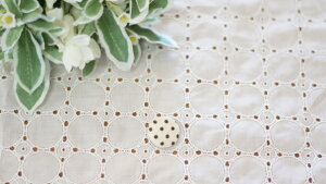 【レース生地 刺繍 生地 布】綿60ローン・サークルレース(RG-28646c)コットン