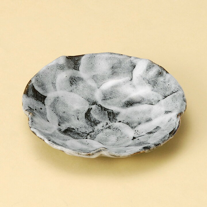 楽天市場 和食器 志野 黒 リン 丸皿 14 6 2 5cm プレート うつわ 陶器 おうち ごはん カフェ おしゃれ 軽井沢 春日井 白いごはん器のお店ライスボール 楽天市場 和食器 志野 黒 リン 丸皿 14 6 2 5cm プレート うつわ 陶器 おうち ごはん カフェ おしゃれ 軽井沢 春日井 白いごはん器のお店ライスボール