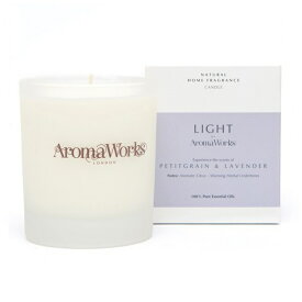 Aroma Works（アロマワークス）【グラス入りキャンドルM】アロマキャンドル イギリス製 ロンドン 英国 ヨーロッパ フレグランスキャンドル ピュアエッセンシャルオイル 爽やか フレッシュ 天然 自然 輸入 デザイン 女性 男性 ギフト プレゼント 贈り物