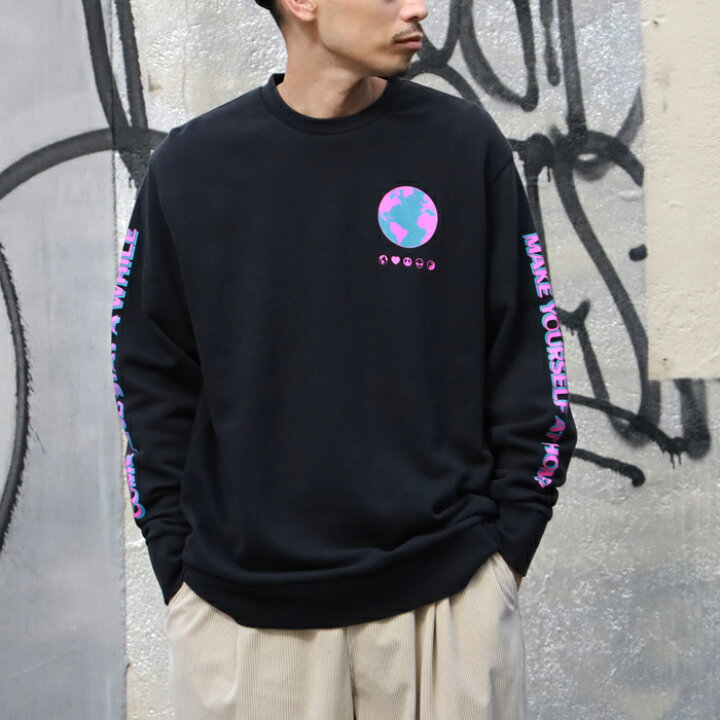 楽天市場】Levi's グラフィッククルーネックスウェットRight-on,ライトオン,38796-0049,Levi's,リーバイス : ライトオン楽天市場店 楽天市場】Levi's グラフィッククルーネックスウェットRight-on,ライトオン,38796-0049,Levi's,リーバイス : ライトオン楽天市場店