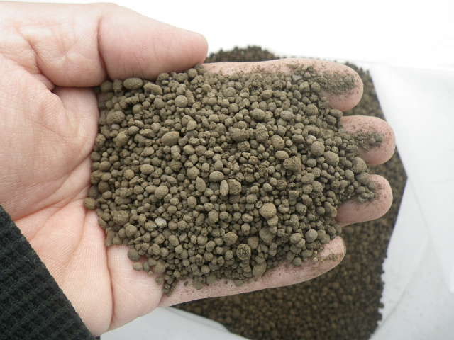 [植物の重要な細胞を作り、葉を厚くする大切なミネラル肥料] [送料無料]【粒状鉱砕満俺】20Kg土壌線虫の軽減と植物のビタミンＣを作る大切な微量素く溶性マンガン肥料