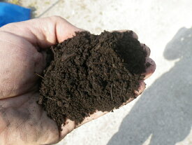 [送料無料]【無臭完熟堆肥】約12L×3袋土作りの基本・団粒化と微生物の住みか作りに