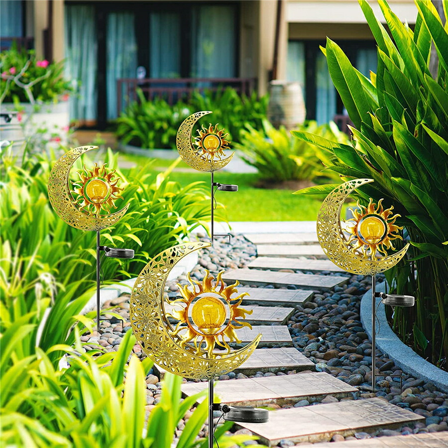 ガーデンライト ソーラーライト 屋外 装飾芝生 金属防水 夜間に自動点灯 月と太陽の装飾 超明るい暖かい黄色のLEDライト 庭の風景照明  交通/芝生/テラス/庭に適しています | VOOPH