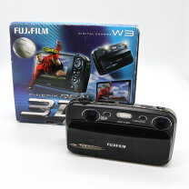 楽天市場】FinePix REAL 3D W3の通販
