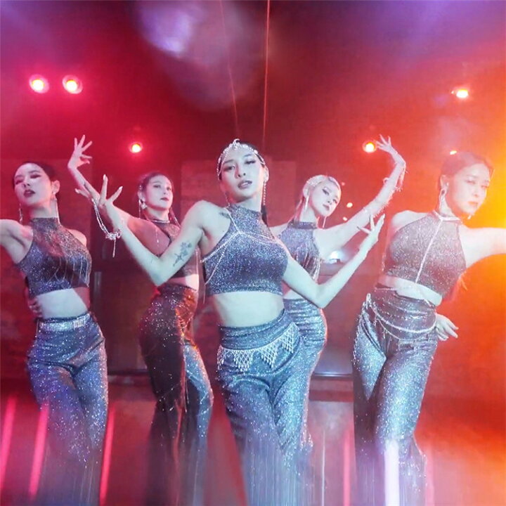 楽天市場 キラキラ ダンス衣装 大人 セットアップ レディース ヒップホップ ダンス 衣装 メタリック 社交ダンス Ds ジャッズ ステージ衣装 おしゃれ 韓国 ダンス 衣装 スパンコール 上下 演出服 派手 ダンスウェア ファッション 送料無料 Rio Store リオストア