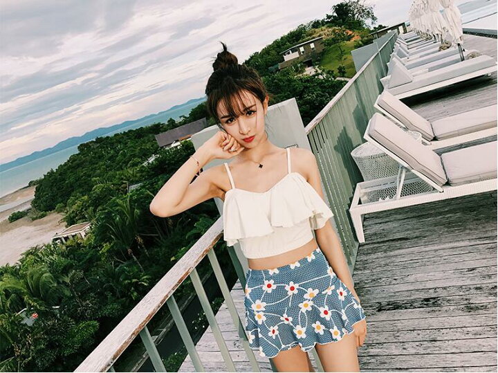 楽天市場 Riricollection Mizugi F099 花柄 かわいい フレア フリル 水着 上下 2点セット パットあり スカート ミニ スカート おしゃれ レディース スカート水着 オフショル 水着 バンドゥ ビキニ 2点 セクシー パッド付 レース 花柄 Ririコレクション