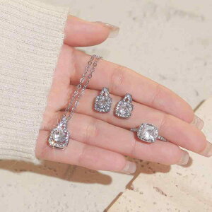 本日限定価格！【新品・バラ売り可】ネックレス3点セット&イヤリング 
