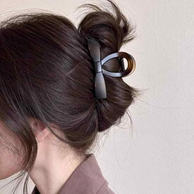 ヘアクリップ レディース バンスクリップ ヘアアクセサリー 髪留め 髪飾り べっ甲風 マット リボン モチーフ 大きめ しっかり 留まる ホールド 盤髪 まとめ髪 ハーフアップ ヘアアレンジ ヘアピン 洗顔 浴室 お風呂 化粧 普段使い デイリー オフィ
