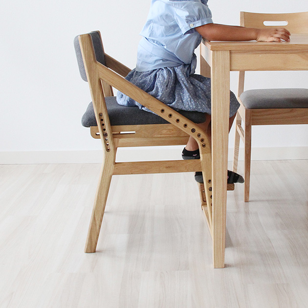 高さが8段階に調節できる木製学習チェア 80％以上節約 ダイニングで使えるシンプルデザインでリビング学習に最適 本物保証 チェア 椅子 キッズインテリア 高さ調整 4983043217009 学習椅子 木製 ダイニング E-toko あす楽対応 いいとこ E-Toko リビング学習 子供 子供椅子 ダイニングチェア キッズ 子供チェアー キッズチェア 学習チェア