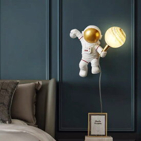 宇宙人　宇宙飛行士　壁掛け照明 壁掛け灯 インテリア照明 壁掛け灯 高級照明