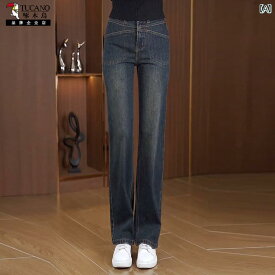 2024年の新作で、鳥柄のシンナーなカウガールズパンツ。ウエストが高く、太ももが細く見えるストレートパンツ。