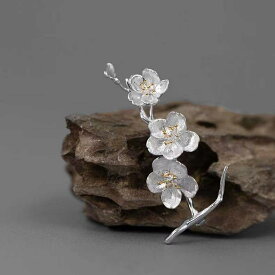 ブローチ 女性用 桜モチーフ ズ風 職場通勤用 かわいい ピンク系 金属製 プレゼント 華やか 軽量 高級感 日常使い アクセサリー 春夏 花柄 シンプル ギフト フェミニン