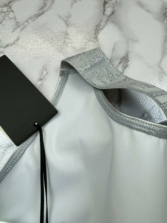 楽天市場】【中古】 FENDI （フェンディ） ｽﾞｯｶ ﾀﾝｸﾄｯﾌﾟ ロゴ へそ出し 