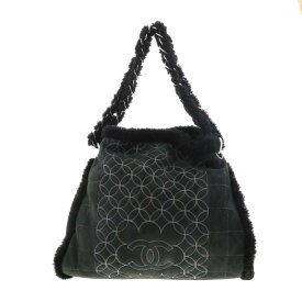 【中古】 CHANEL （シャネル） ボア ハンドバッグ バッグ ハンドバッグ ブラック 黒 ムートン シルバー金具 ココマーク black