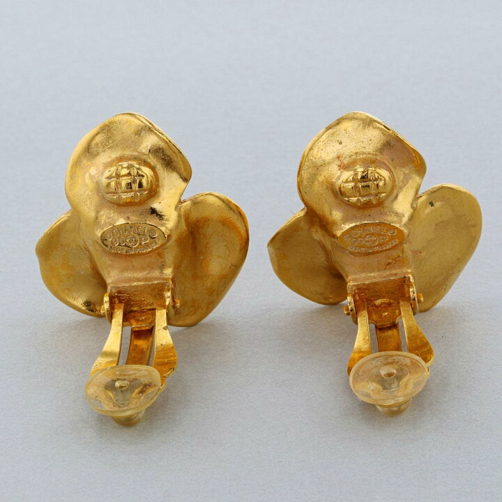 楽天市場】CHANEL （シャネル） ｶﾒﾘｱｺｺﾏｰｸ ｲﾔﾘﾝｸﾞ99P ブランド  