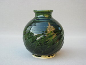 【美濃焼(みのやき)】【花瓶/花入れ/花器】ネジリ丸花瓶/粉引or織部