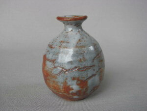 【美濃焼/みのやき/せともの】【花瓶/花入れ/壺/一輪差】【ギフト/プレゼント/お祝い/内祝/引出物】小壺/鼠志野or紅志野