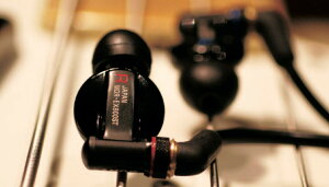 SONY(�\�j�[) MDR-EX800ST�y�C���z���E�C���[���j�^�[�z