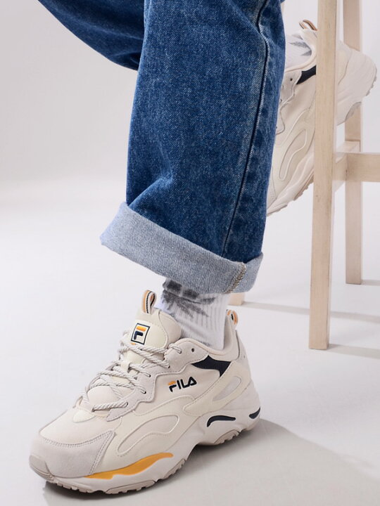 楽天市場 Fila フィラ スニーカー 厚底 メンズ レディース ユニセックス ダッドシューズ ダッドスニーカー Ray Tracer レイ トレイサー ベージュ ネイビー イエロー 厚底スニーカー 靴 ストリート ダンス スポーツ Fs1sb1461x Yel F5119 1461 Rodeo Bros 2nd