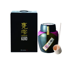 甕雫 KURO 1個　20度 1800ml高級 焼酎 本格焼酎 芋焼酎 いも焼酎 かめしずく 芋 酒 お酒ギフト 甕入り お取り寄せ 敬老の日ギフト 内祝い おしゃれ お洒落 喜ばれる 上司 男性 父 親 祖父 誕生日プレゼント 還暦 古希 喜寿 傘寿 米寿 お祝い 記念日 のし 京屋酒造