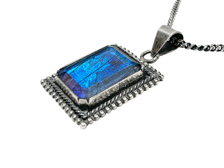 楽天市場】JUVENILIA ジューヴニリア SQUARE FRAME PENDANT SMALL 