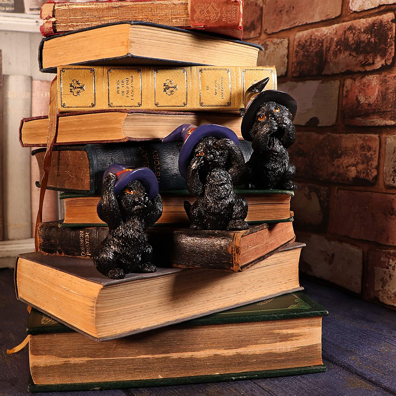 使い魔の賢い、3匹の黒猫（クロネコ）「見ざる聞かざる言わざる」三猿