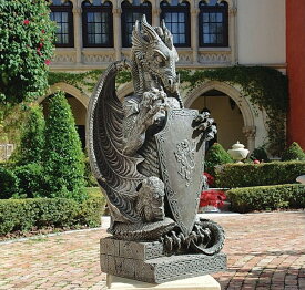 デザイン・トスカノ製 グランデ ドラゴン センチネル ゴシック風 彫像、高さ 約84cm、グレイストーン色 彫刻（輸入品）
