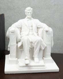 着席したエイブラハムリンカーン彫像 彫刻 リンカーン記念館 16代アメリカ合衆国大統領/ 南北戦争 政治家 リーダー プレゼント (輸入品