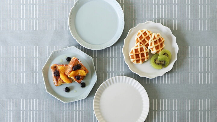 滑らかな釉薬が美しい タイの陶磁器スプーン Yellow green の通販 - TIRAKITA.COM クラシックな陶器食器、セラミック食器セット、ヨーロッパの高級プノンペン磁器スープポット/プレート/ボウル52ピースロータスパターンボ